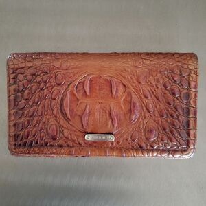 Brahmin Pecan Brown Leather Alligator Croc Embossed Bifold Wallet Zip Pockets